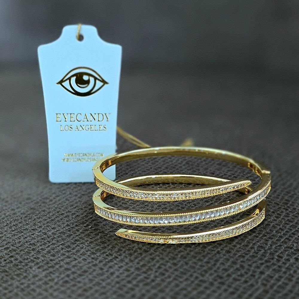 Eye👁 Candy🍭 Gold Wrap Around Bracelet with Cubic Zirconia Gemstones💎 - NWT